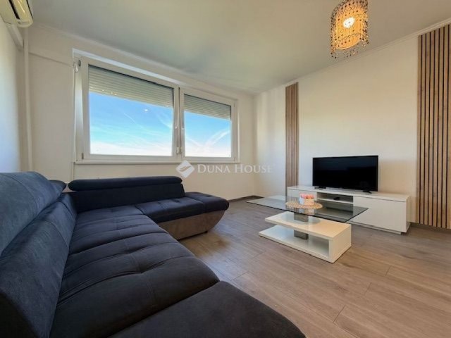 Kiadó panellakás, albérlet, Kecskeméten 170 E Ft / hó, 2 szobás