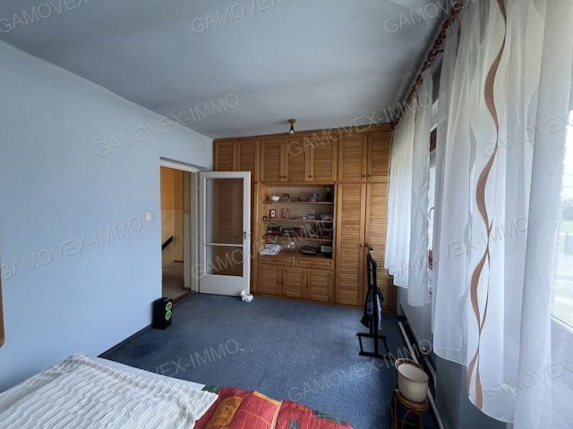 Eladó téglalakás, Dombóváron 59.991 M Ft, 8 szobás