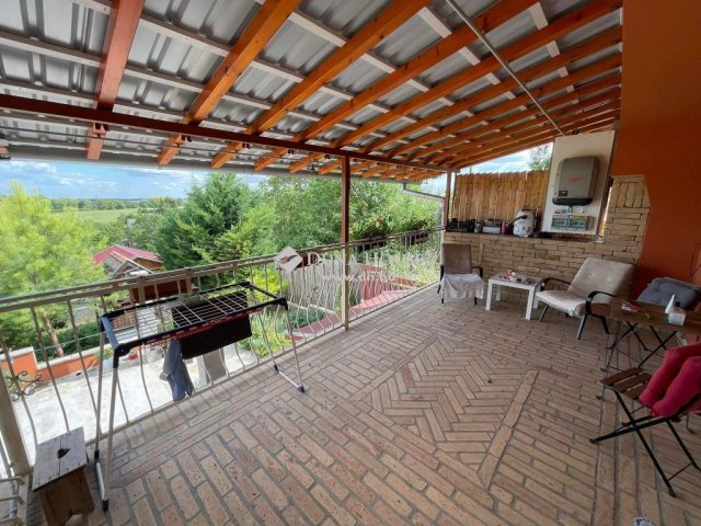 Eladó családi ház, Mohácson 32.99 M Ft, 2 szobás