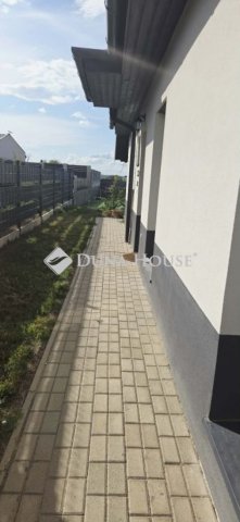 Eladó családi ház, Mogyoródon 110 M Ft, 4 szobás
