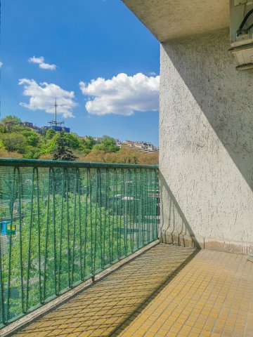Eladó téglalakás, Budapesten, I. kerületben, Dózsa György téren