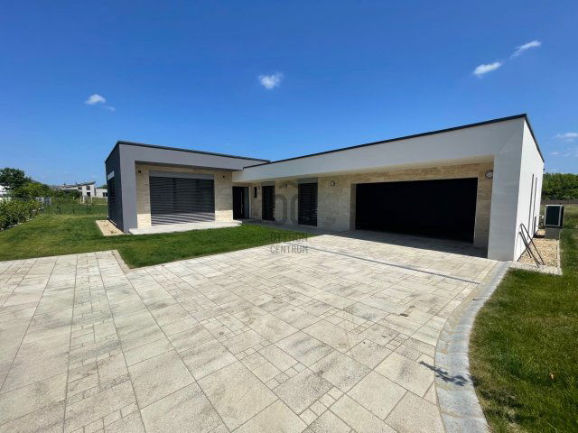 Kiadó családi ház, albérlet, Debrecenben 1007 E Ft / hó