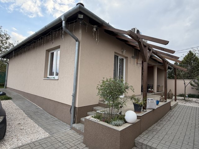 Eladó családi ház, Mogyoródon, Bocskai úton 123 M Ft