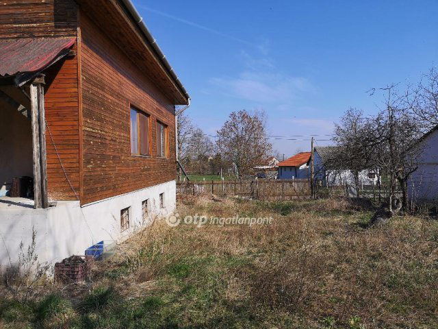 Eladó családi ház, Tiszacsegén 10.5 M Ft, 5 szobás
