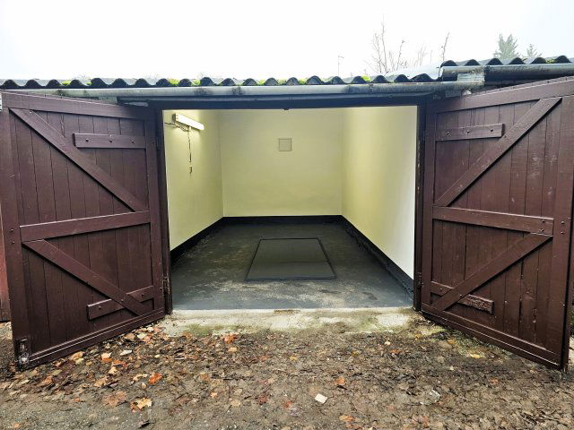 Eladó garázs, Kiskunhalason 14 M Ft / költözzbe.hu