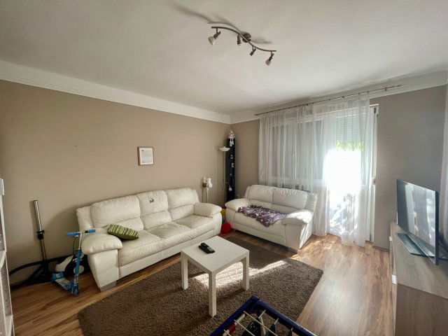 Eladó téglalakás, Dombóváron 31.9 M Ft, 2 szobás