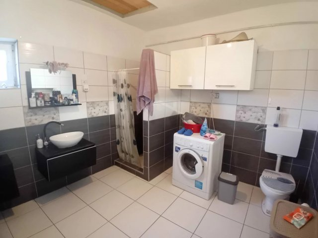Eladó családi ház, Detken 17.5 M Ft, 1+2 szobás