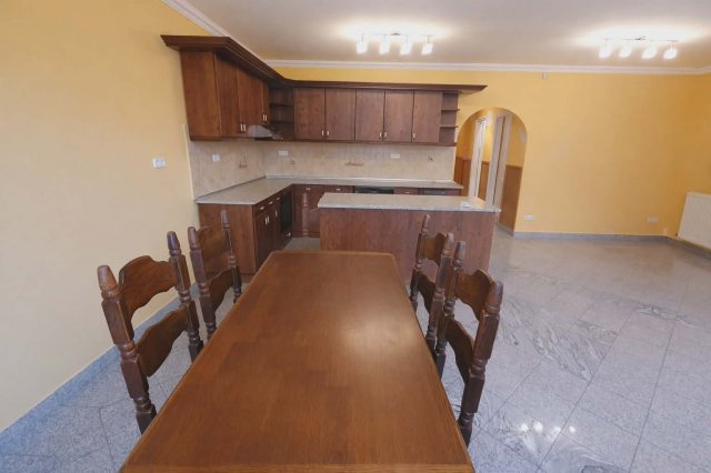 Eladó családi ház, Alsónémediben 155 M Ft, 5 szobás
