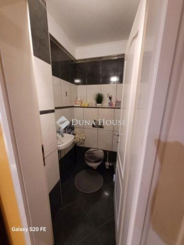 Eladó családi ház, Vecsésen 199 M Ft, 5 szobás