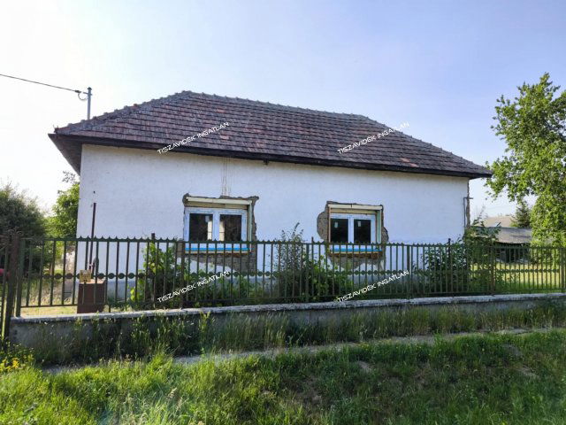 Eladó családi ház, Csataszögön 5.5 M Ft, 2 szobás