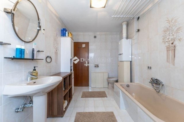 Eladó ikerház, Budapesten, XVIII. kerületben 109.9 M Ft, 5 szobás