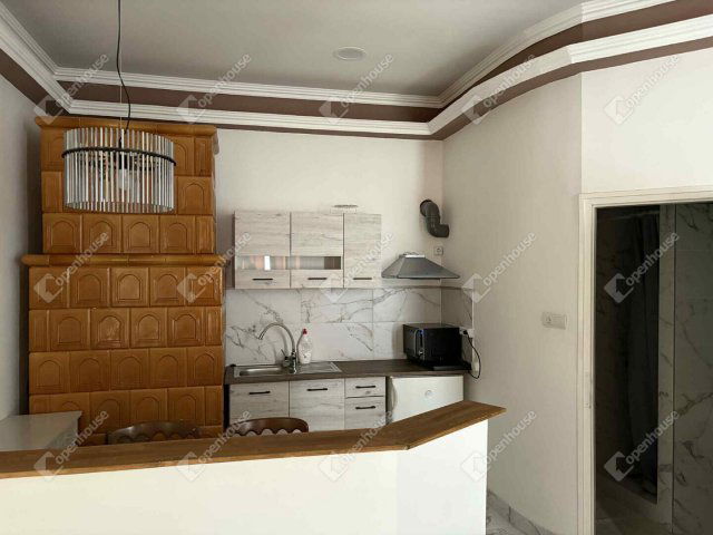 Eladó téglalakás, Debrecenben 225 M Ft, 4 szobás