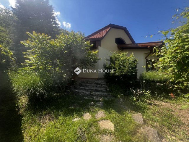 Eladó családi ház, Leányfaluban 128 M Ft, 3 szobás