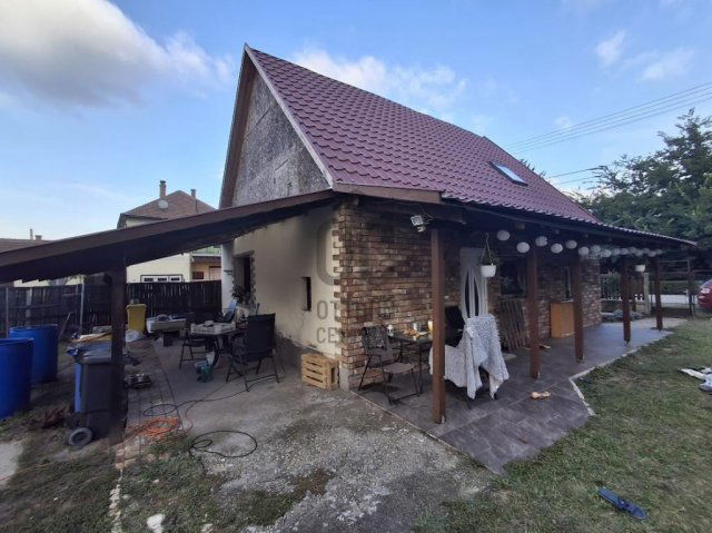 Eladó családi ház, Újszilváson 21 M Ft, 2 szobás