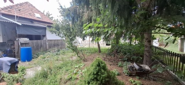 Eladó ikerház, Halásztelken 35 M Ft, 2 szobás