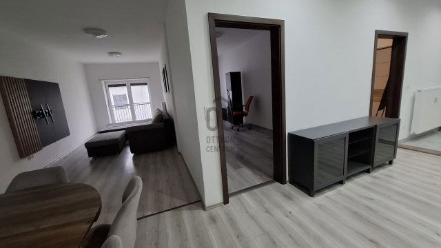 Eladó téglalakás, Szombathelyen 65.8 M Ft, 3 szobás