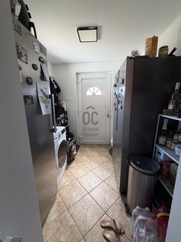 Eladó családi ház, Abonyban 44.99 M Ft, 3 szobás