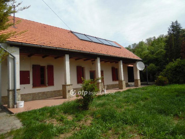 Kiadó családi ház, albérlet, Pátyon 350 E Ft / hó, 2 szobás