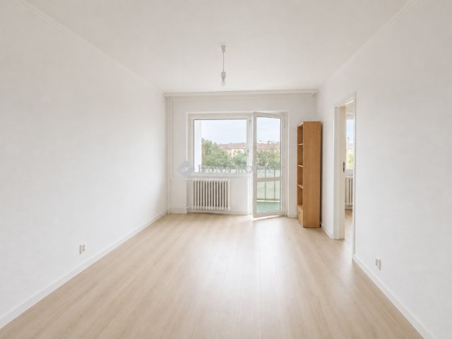 Eladó panellakás, Szegeden, Sajka utcában 48 M Ft, 2 szobás