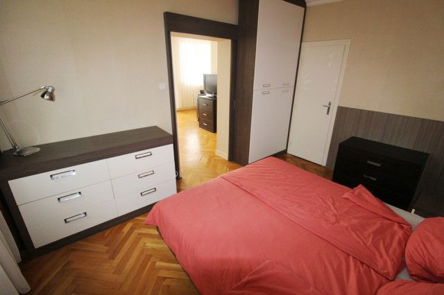 Kiadó téglalakás, albérlet, Pécsett 170 E Ft / hó, 2 szobás