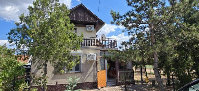 Eladó családi ház, Cserkeszőlőn 35.9 M Ft, 3 szobás