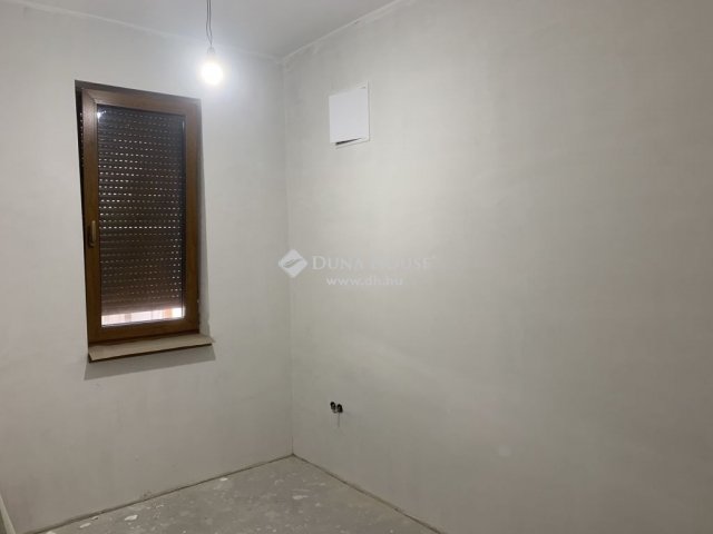Eladó családi ház, Budapesten, XVII. kerületben 215 M Ft