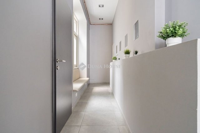 Eladó téglalakás, Budapesten, VI. kerületben 229 M Ft, 6 szobás