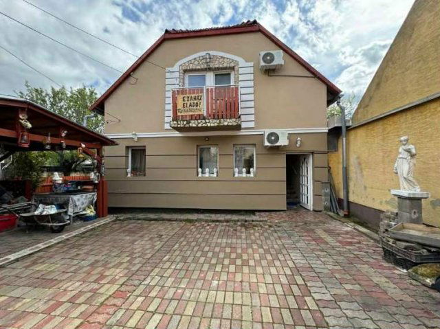 Eladó ikerház, Budaörsön 140 M Ft, 1+2 szobás