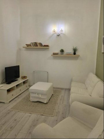Kiadó téglalakás, albérlet, VI. kerületben, Andrássy úton
