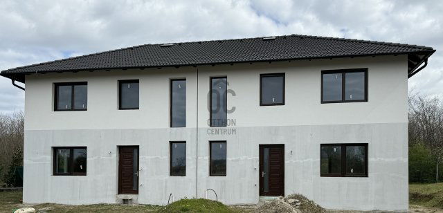 Eladó ikerház, Fóton 136 M Ft, 4 szobás / költözzbe.hu