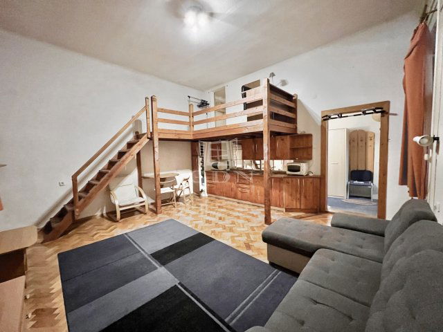 Eladó téglalakás, Budapesten, VI. kerületben, Szív utcában