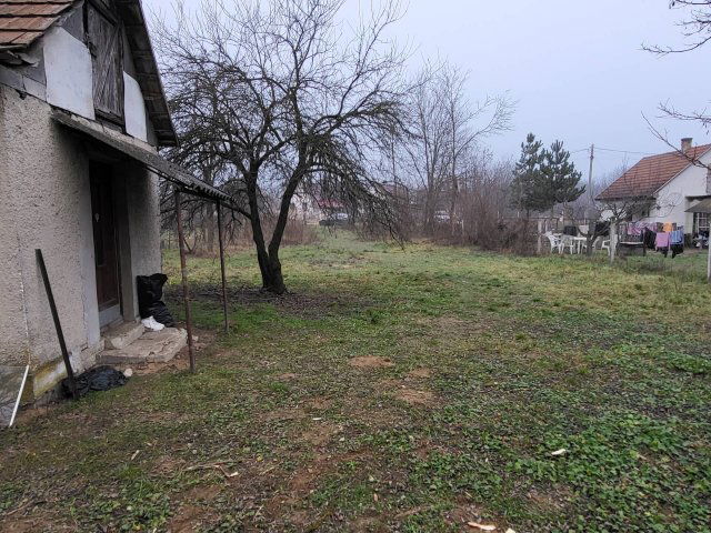 Eladó téglalakás, Levelek 4.9 M Ft, 1 szobás