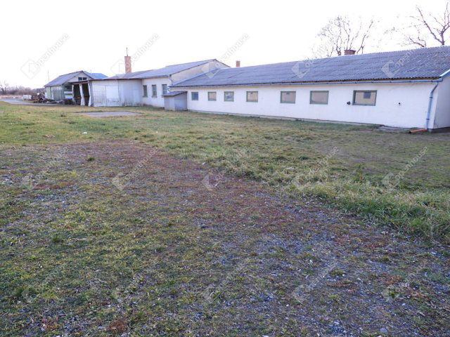 Eladó ipari ingatlan, Zalaegerszegen 166 M Ft