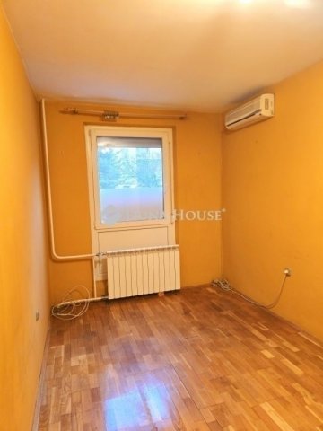 Eladó panellakás, Pécsett 46.9 M Ft, 3 szobás