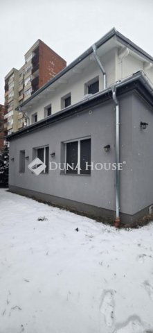 Eladó téglalakás, Vácon 99.9 M Ft, 3 szobás