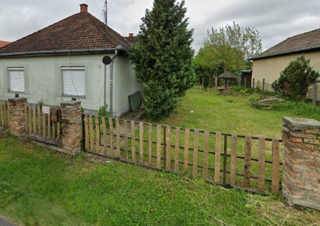 Eladó családi ház, Balatonfenyvesen 40 M Ft, 2 szobás