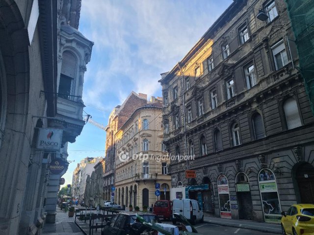 Eladó üzlethelyiség, Budapesten, VI. kerületben 850 M Ft