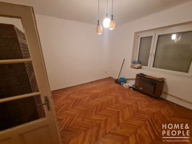 Eladó családi ház, Hódmezővásárhelyen 57 M Ft, 3 szobás