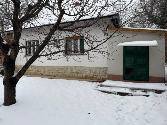 Eladó nyaraló, Balatonalmádiban 82 M Ft, 2+1 szobás