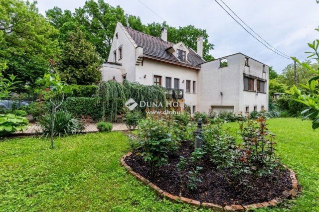 Eladó családi ház, Leányfaluban 285 M Ft, 5 szobás