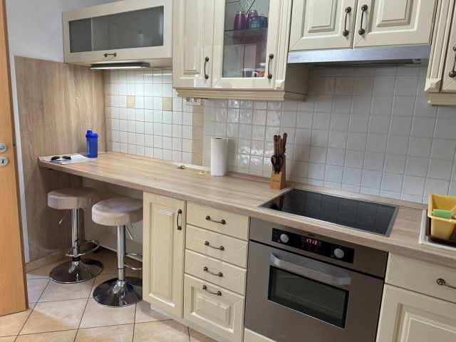 Kiadó téglalakás, albérlet, Pécsett 220 E Ft / hó, 2 szobás
