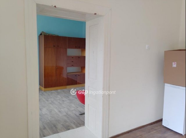 Eladó családi ház, Szentistvánon 14.45 M Ft, 1 szobás