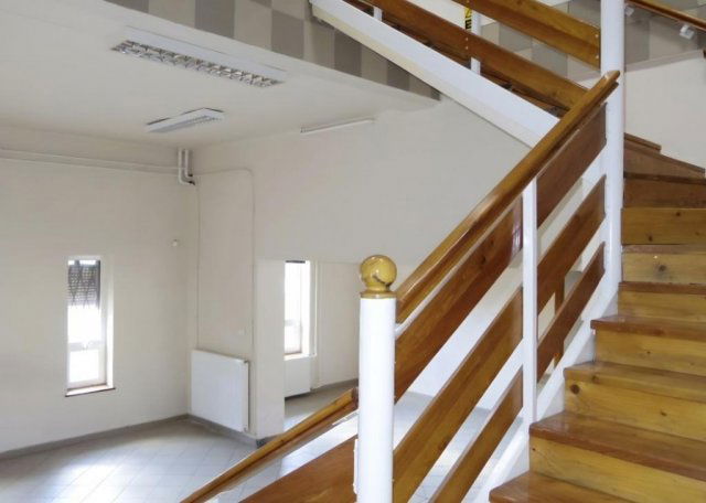 Kiadó iroda, Debrecenben 1100 E Ft / hó / költözzbe.hu