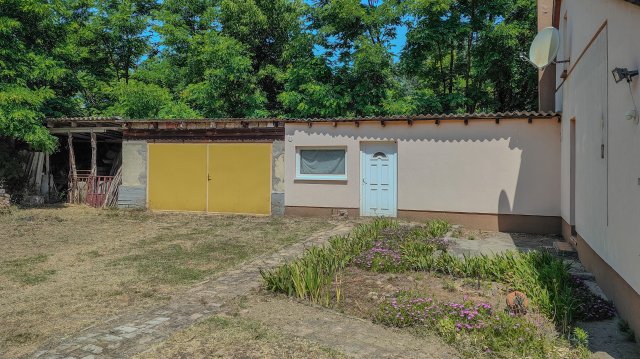 Eladó mezogazdasagi ingatlan, Baján 25.9 M Ft