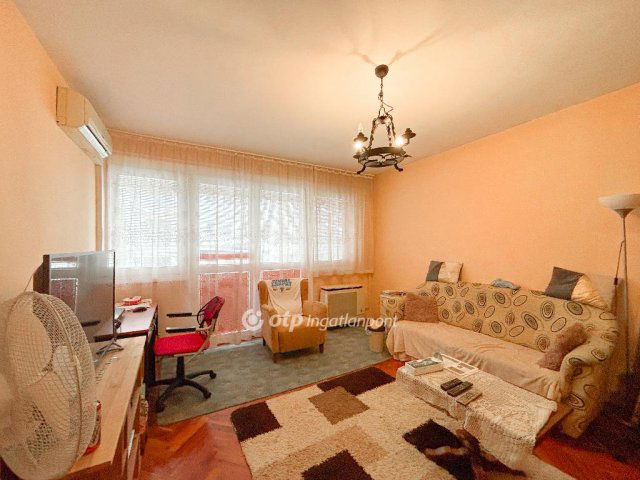 Eladó téglalakás, Siófokon 55 M Ft, 2 szobás