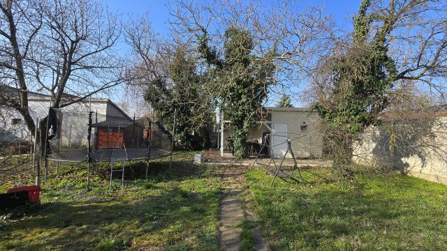 Eladó családi ház, Budapesten, XVI. kerületben, Ilona utcában