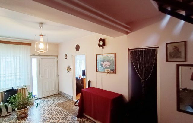 Eladó családi ház, Szegeden 68.9 M Ft, 4 szobás