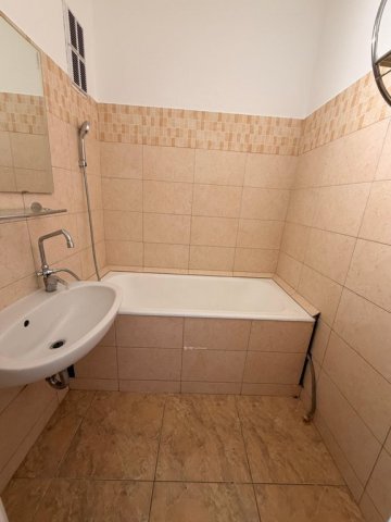 Eladó panellakás, Budapesten, III. kerületben 69.99 M Ft