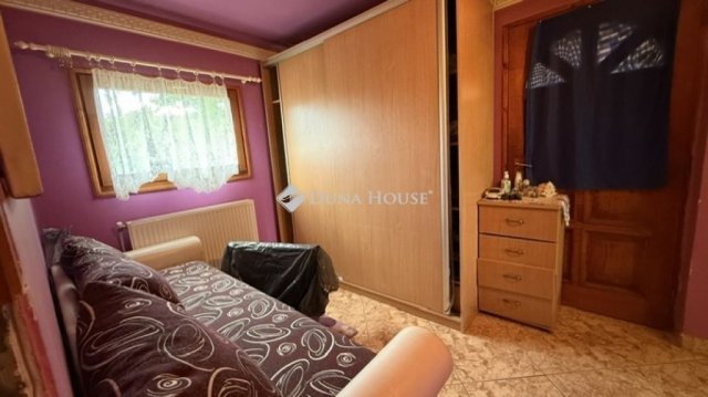 Eladó családi ház, Sülysápon 26.5 M Ft, 2 szobás
