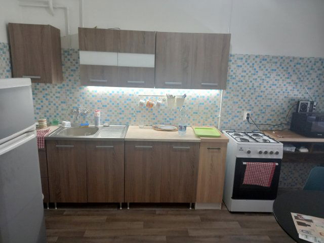 Eladó családi ház, Szegeden 68 M Ft, 6 szobás